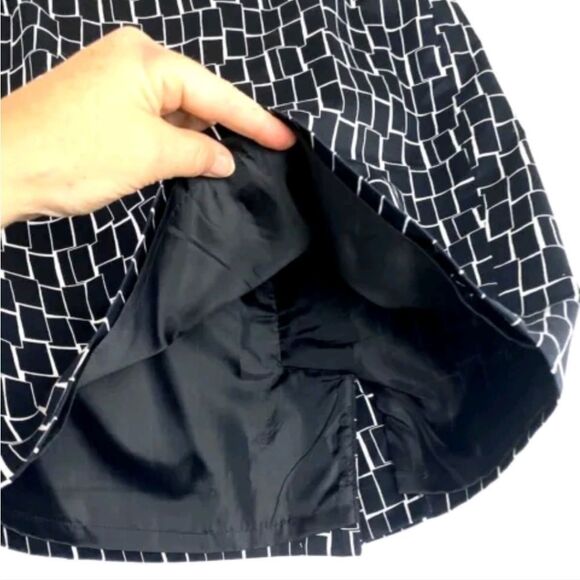 Ann Taylor Geometric Print Pencil Skirt size 0P - Picture 4 of 5